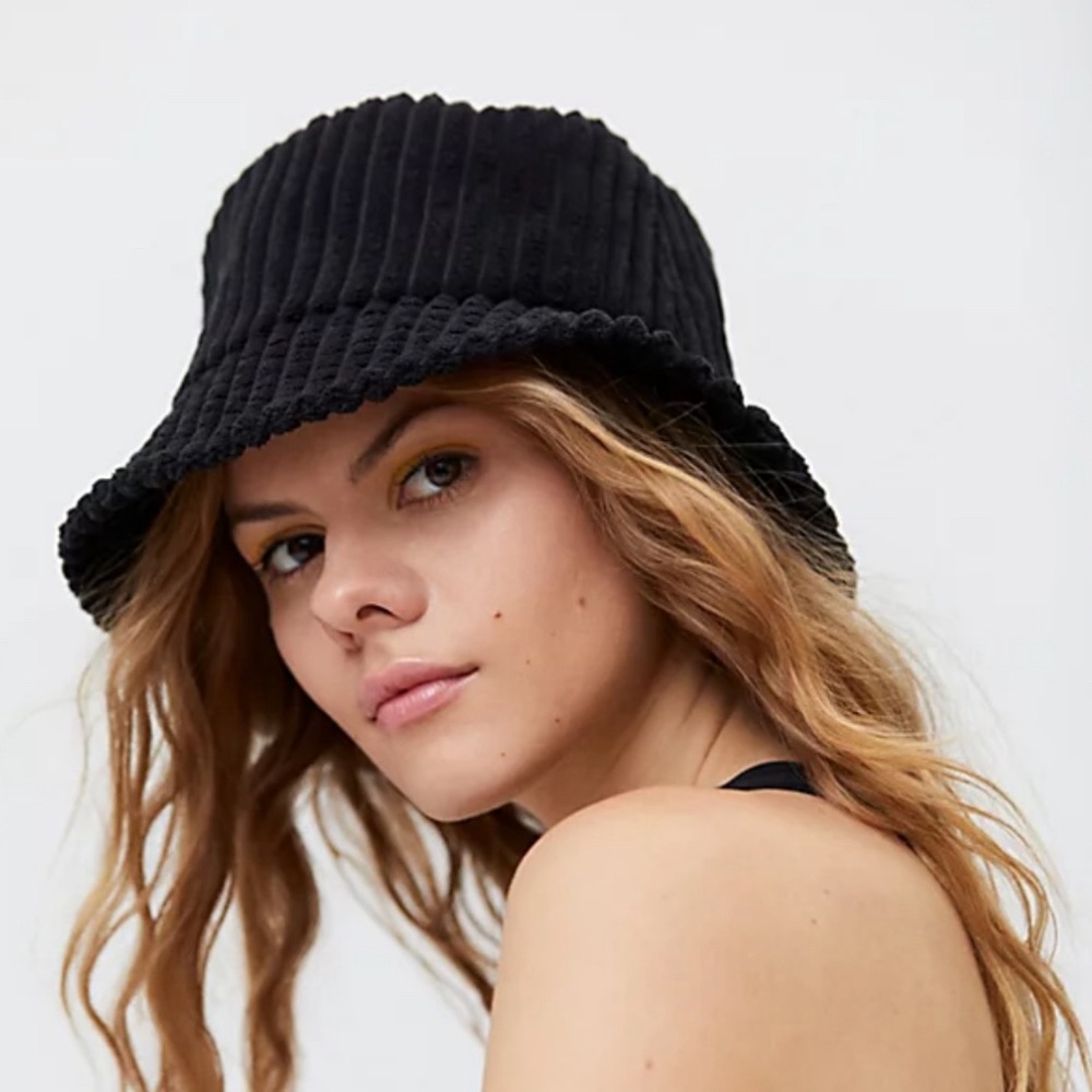 Black corduroy bucket hat